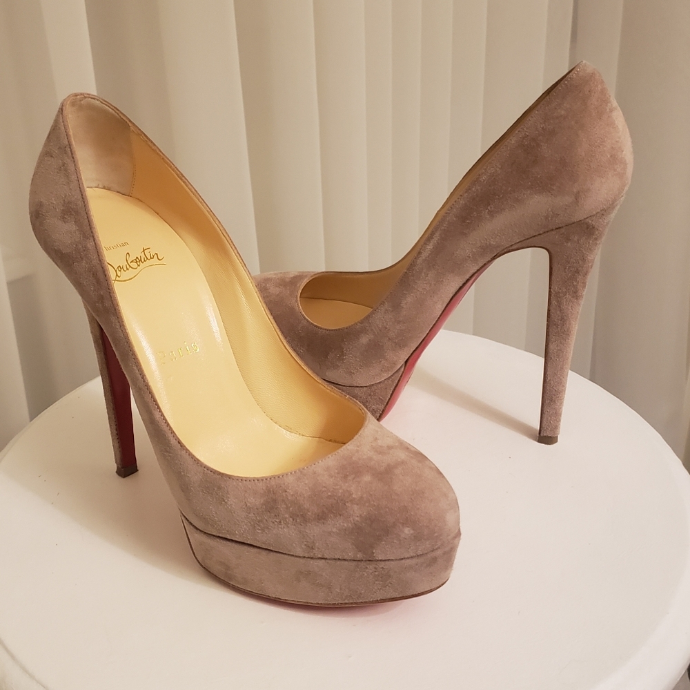 Christian Louboutin Bianca Suede Blush 38.5